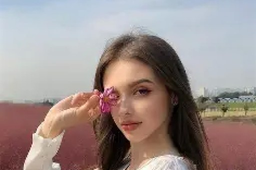 突发！知名女歌手演唱会现场两次晕倒最新回应