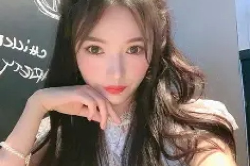 李思潼追星惠英红黄晓明为考博推掉工作……2026微博电影之夜这些热搜在奉贤诞生 李思潼追星惠英红黄晓明为考博推掉工作……2026微博电影之夜这些热搜在奉贤诞生